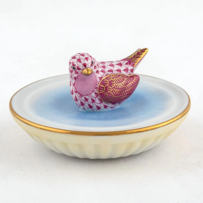 Bird in Bird Bath - Image 7