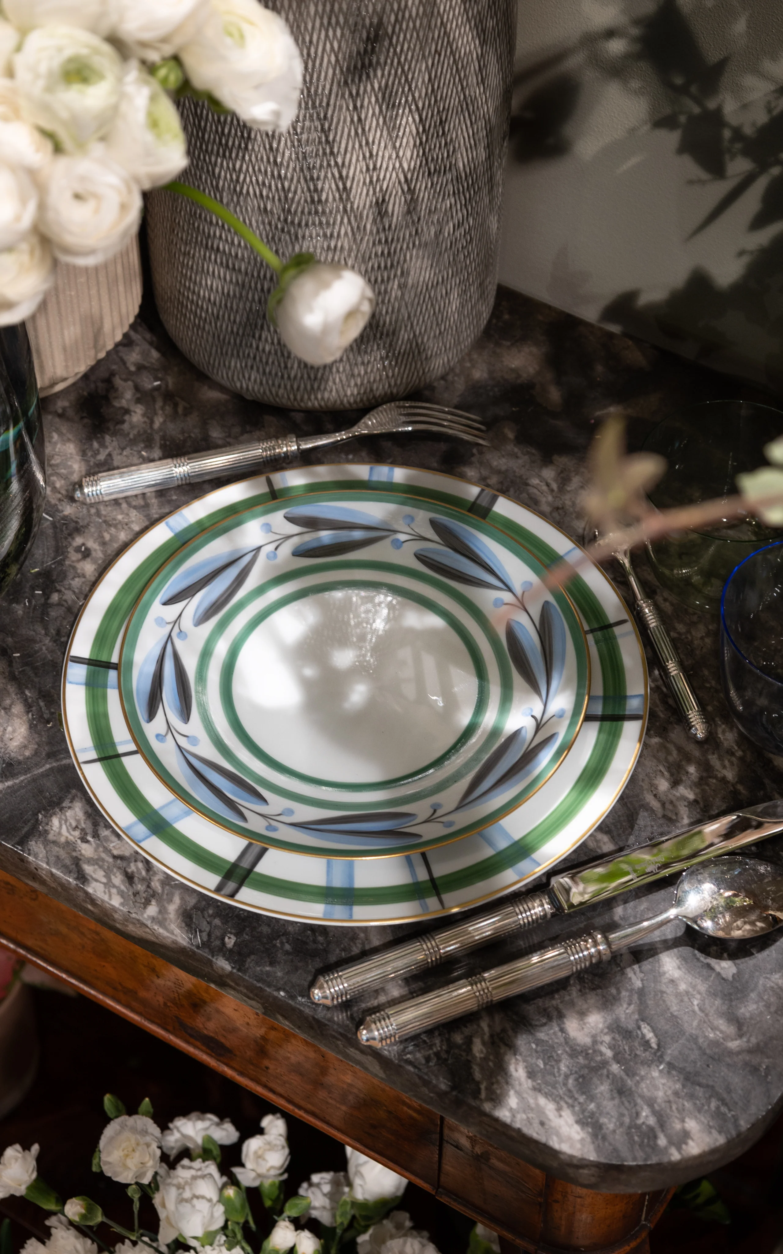 Marie Daâge Exposition Universelle Custom Dinnerware - Image 7